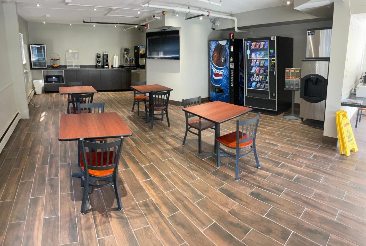 2Nd Street Inn & Suites Рочестър Екстериор снимка