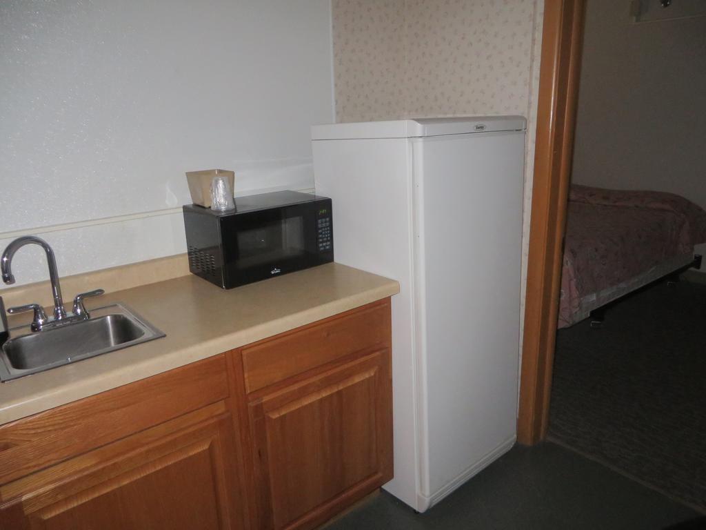 2Nd Street Inn & Suites Рочестър Екстериор снимка